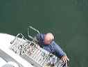 skipper_im_wasser_unfreiwil